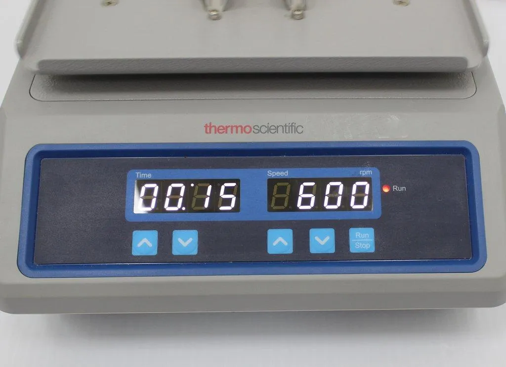 Thermo Scientific 88882005 Digital Microplate Shaker