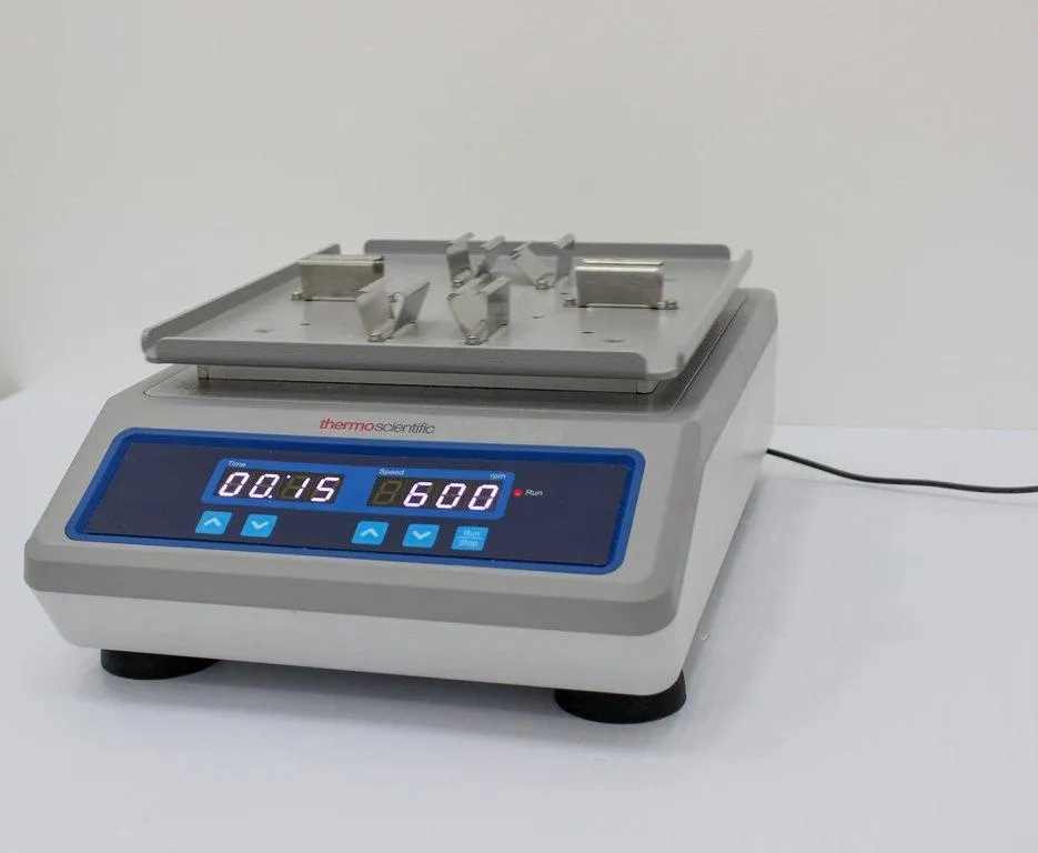Thermo Scientific 88882005 Digital Microplate Shaker