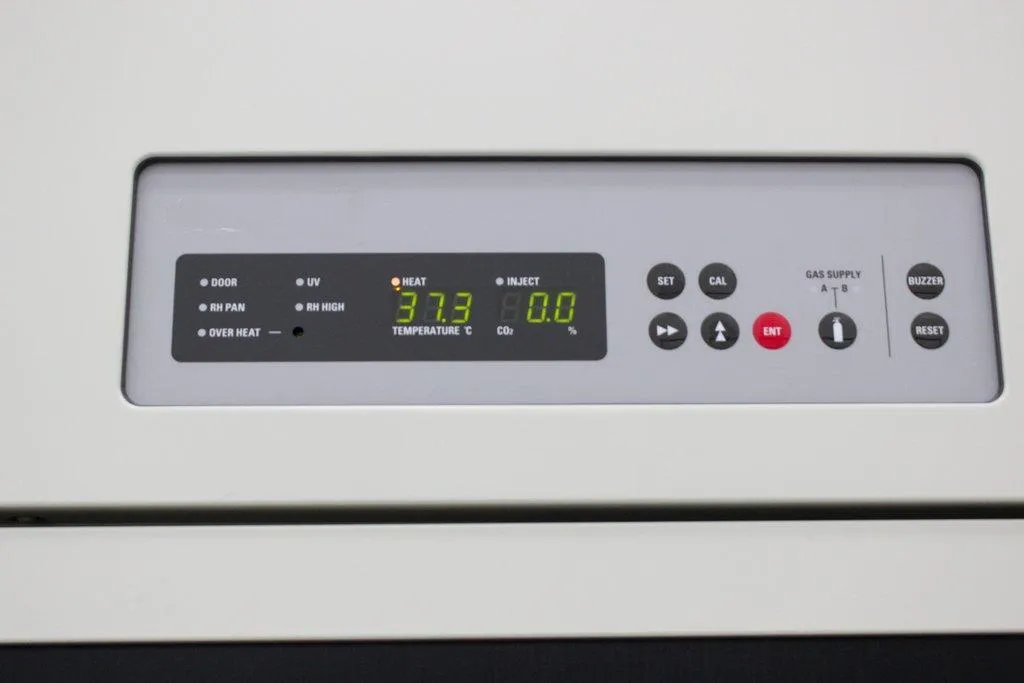 Panasonic MCO-80ICL-PA CO2 Incubator 30 cu ft Large Capacity 37C PID Control