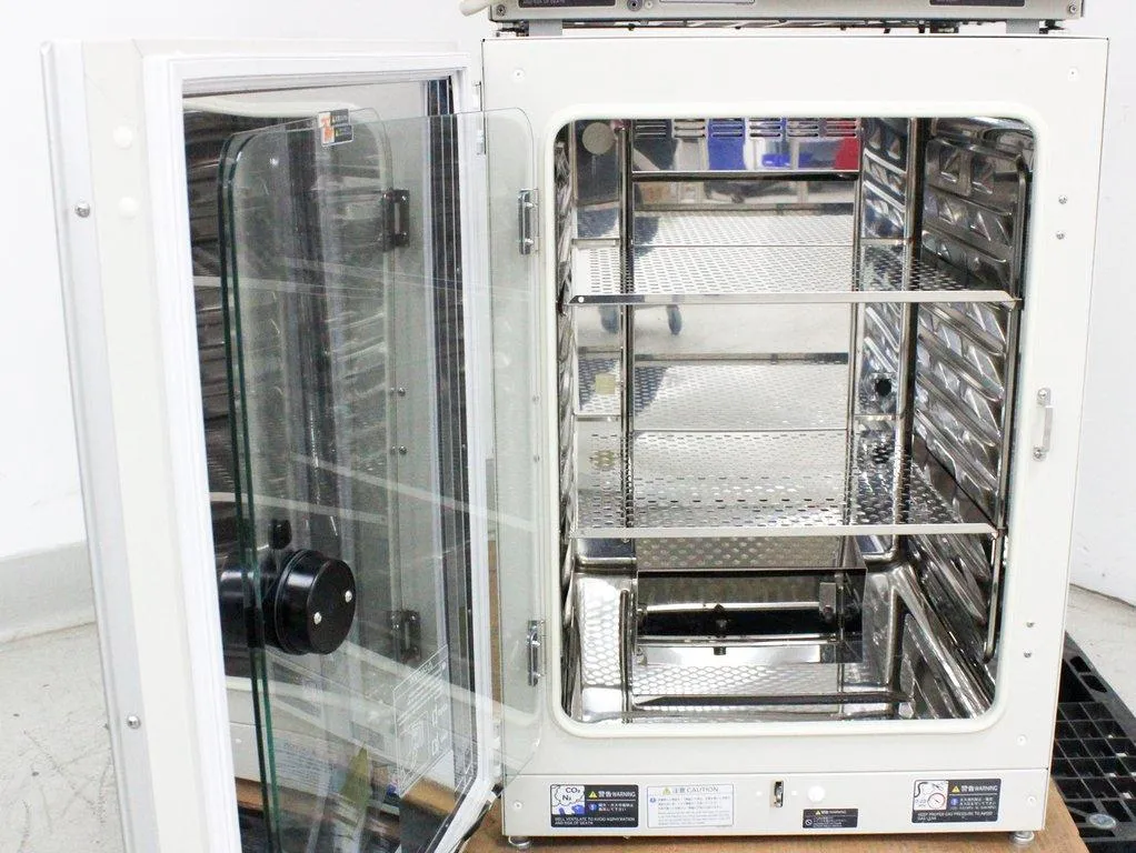 Panasonic MCO-170AICUVL-PA CO2 Incubator 5.8 cu.ft UV Stabilizing Temp