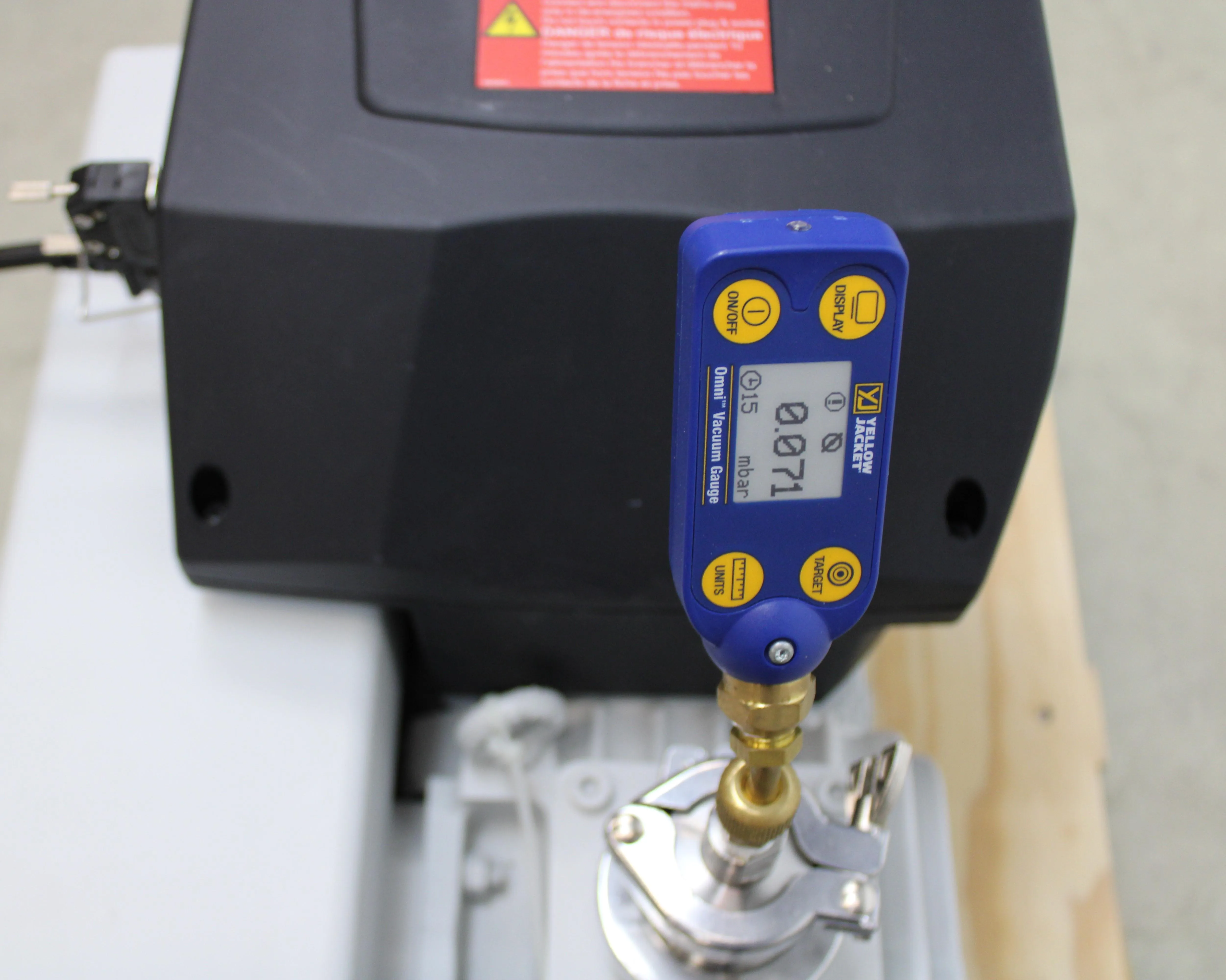 Leybold SV65BIFC Facility House Vacuum 200-240V Compact Quiet Design