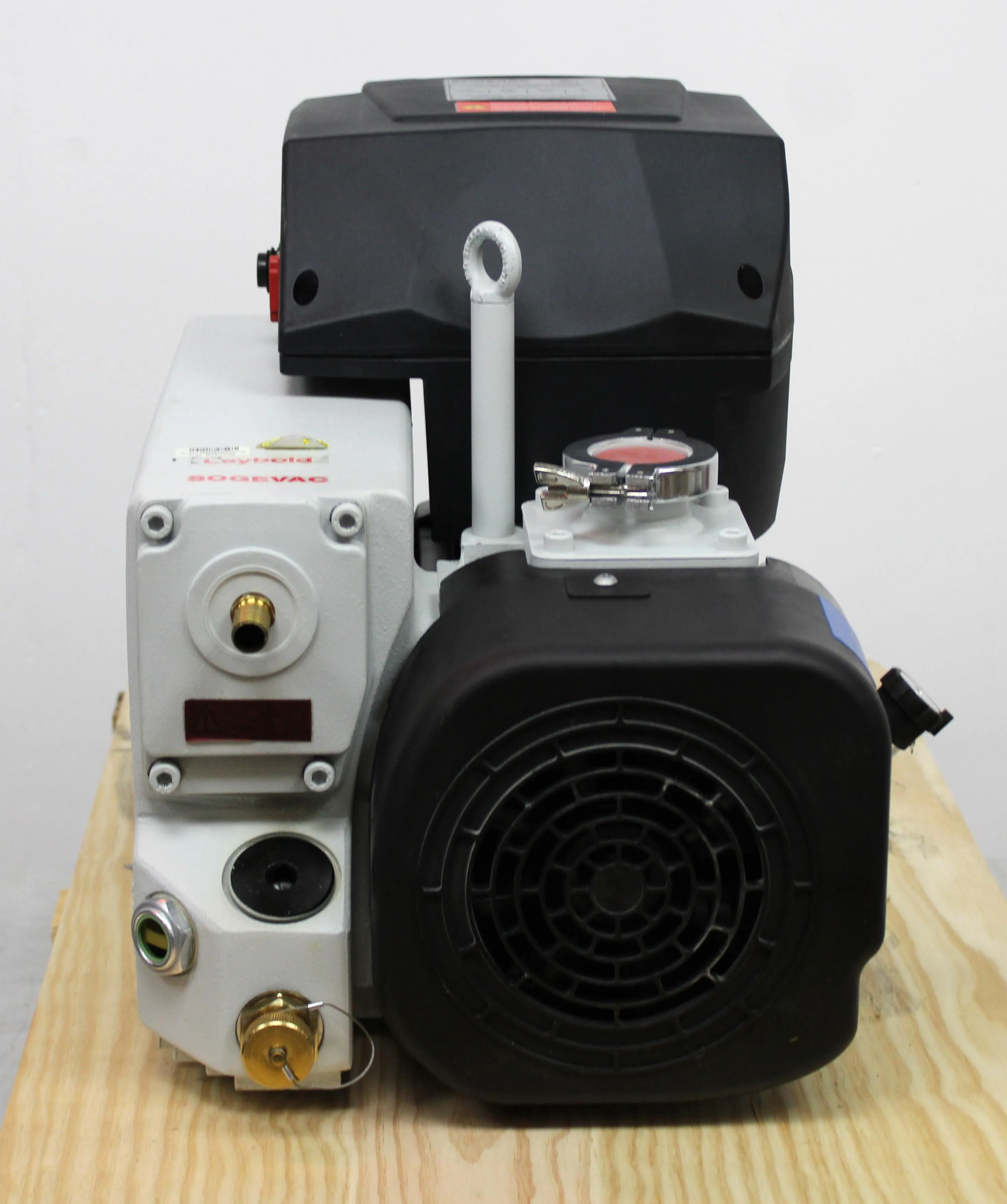 Leybold Sogevac SV65BIFC Vacuum Pump Low Noise Compact 0.055mbar 2018