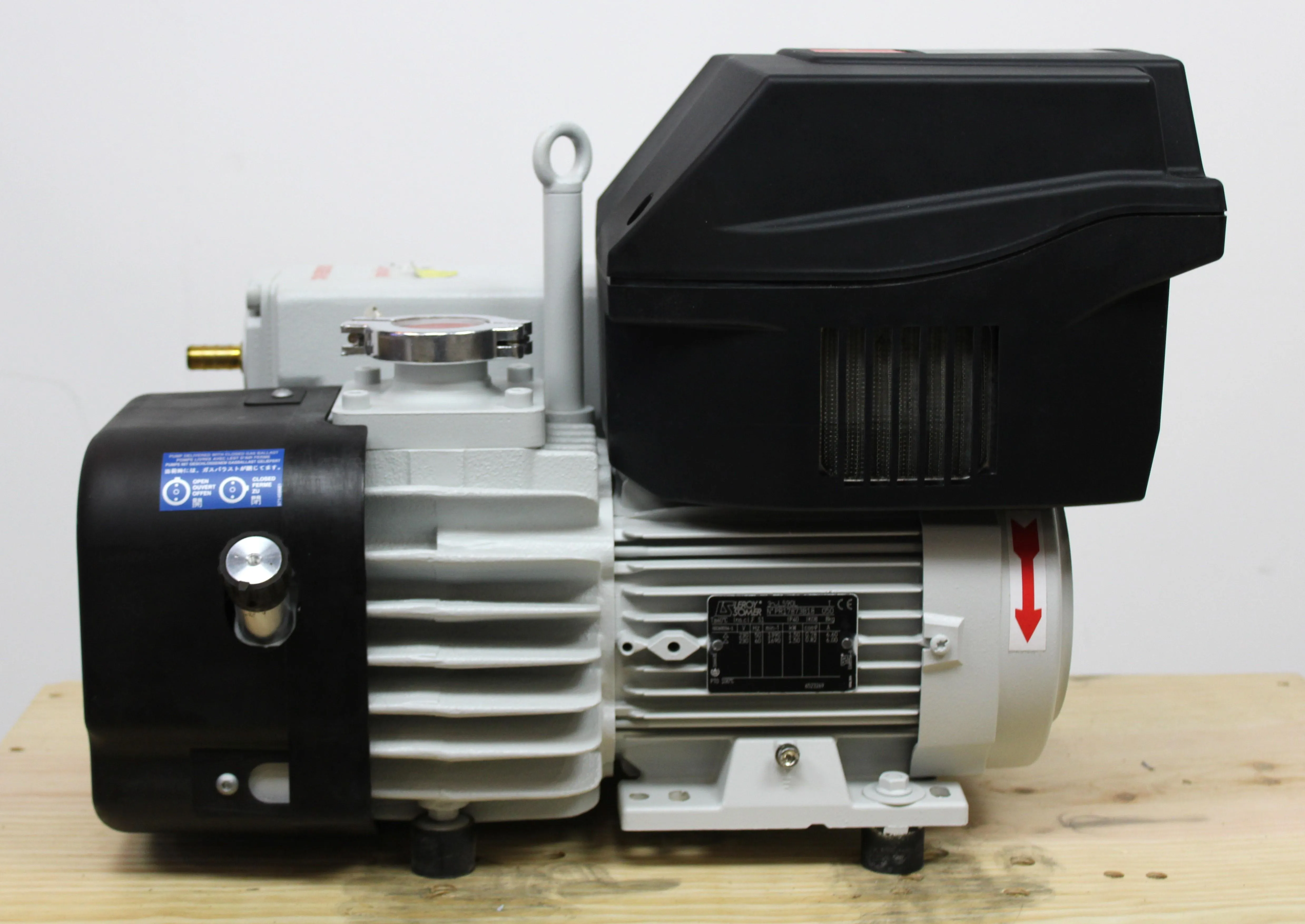 Leybold Sogevac SV65BIFC Vacuum Pump Low Noise Compact 0.055mbar 2018