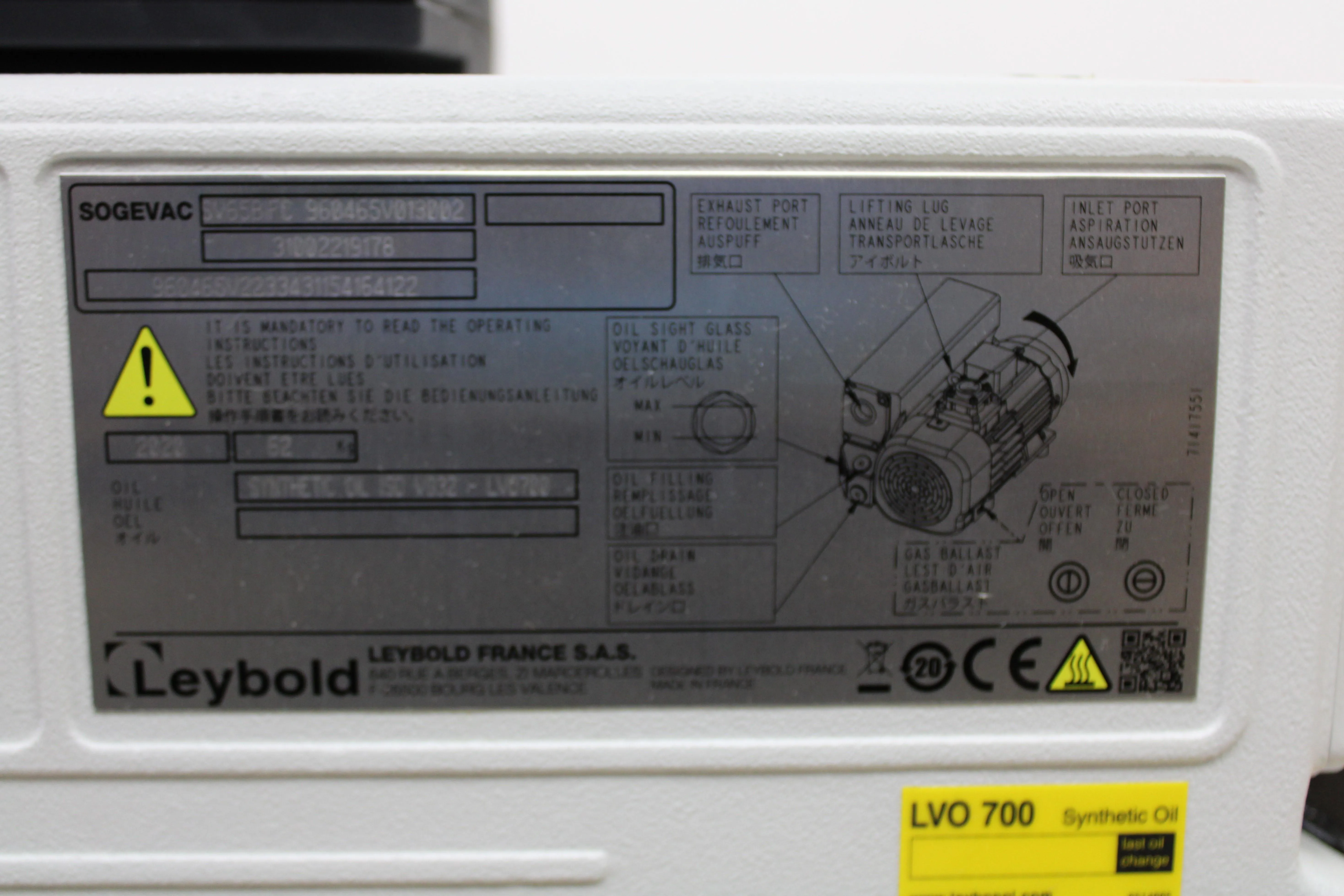 Leybold SV65BIFC Vacuum Pump 70dB Oil Sealed 2020 France 0.5m3/h 240V
