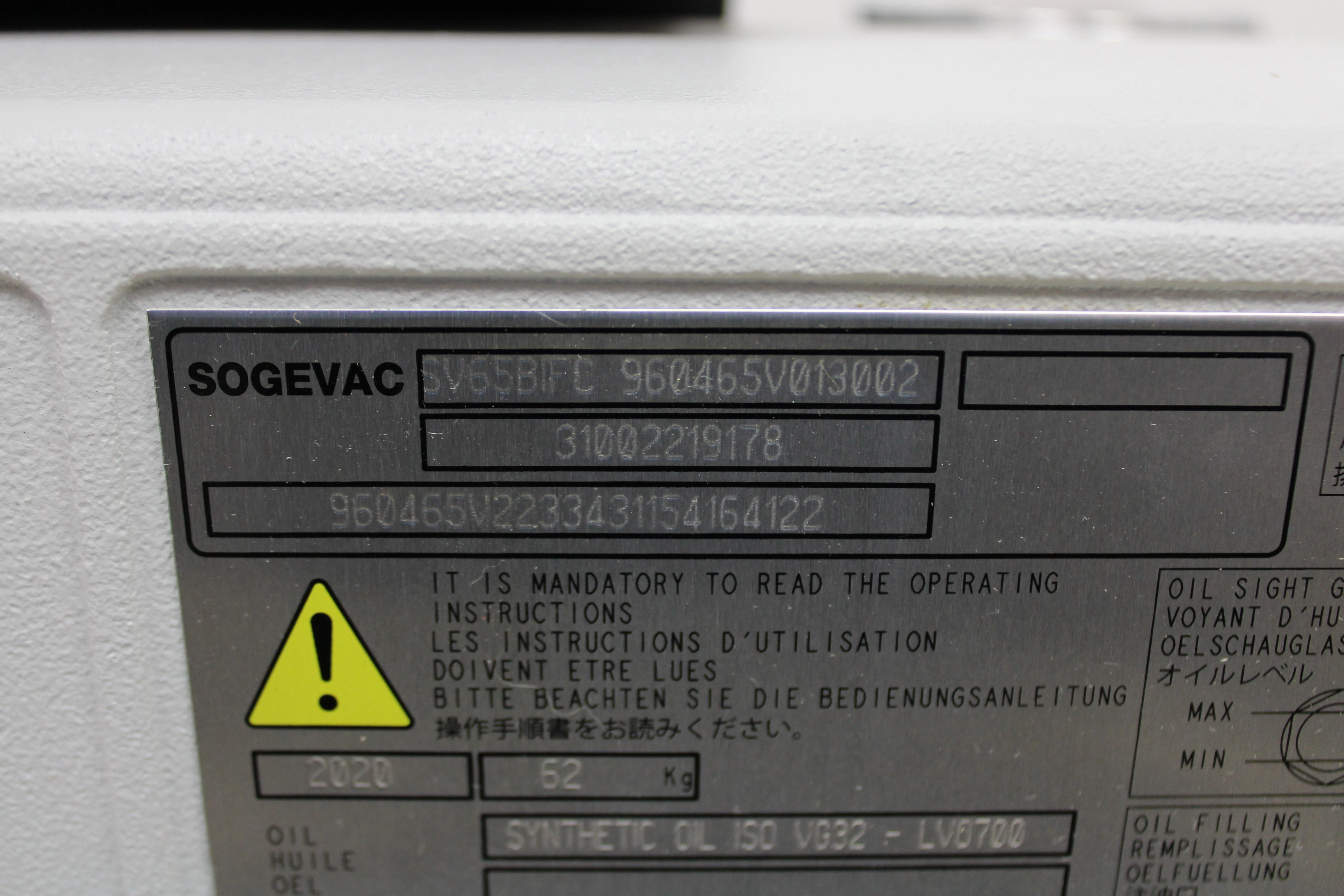 Leybold SV65BIFC Vacuum Pump 70dB Oil Sealed 2020 France 0.5m3/h 240V