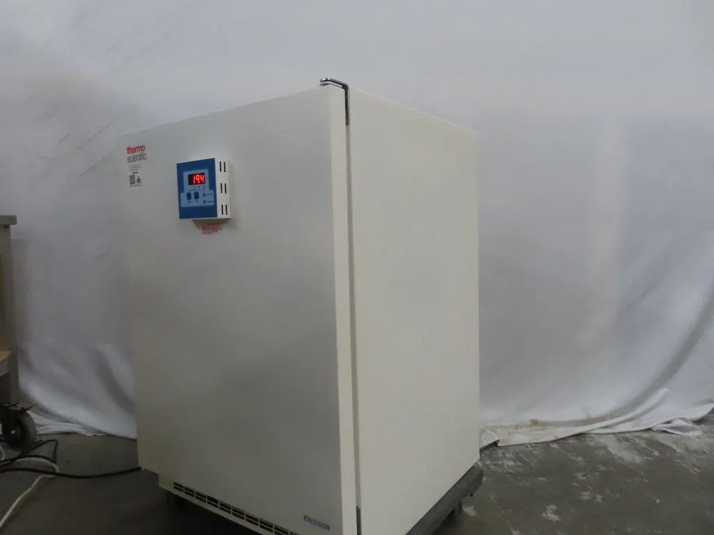 Thermo PR205745R Refrigerated Incubator with Near New Condition 160lb