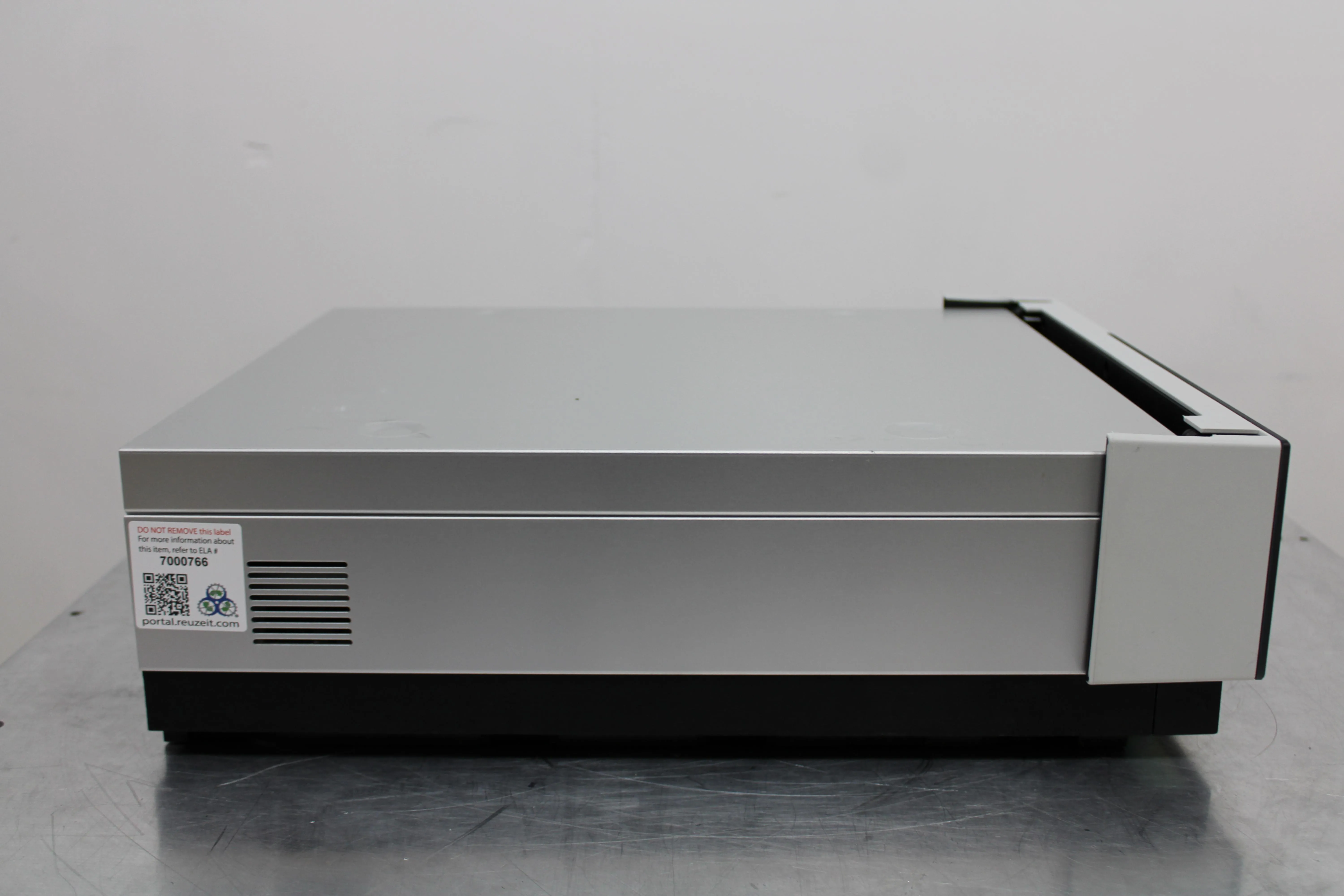 Thermo Scientific Dionex Ultimate 3000 ISO-3100BM Biocompatible Isocratic Pump HPLC System