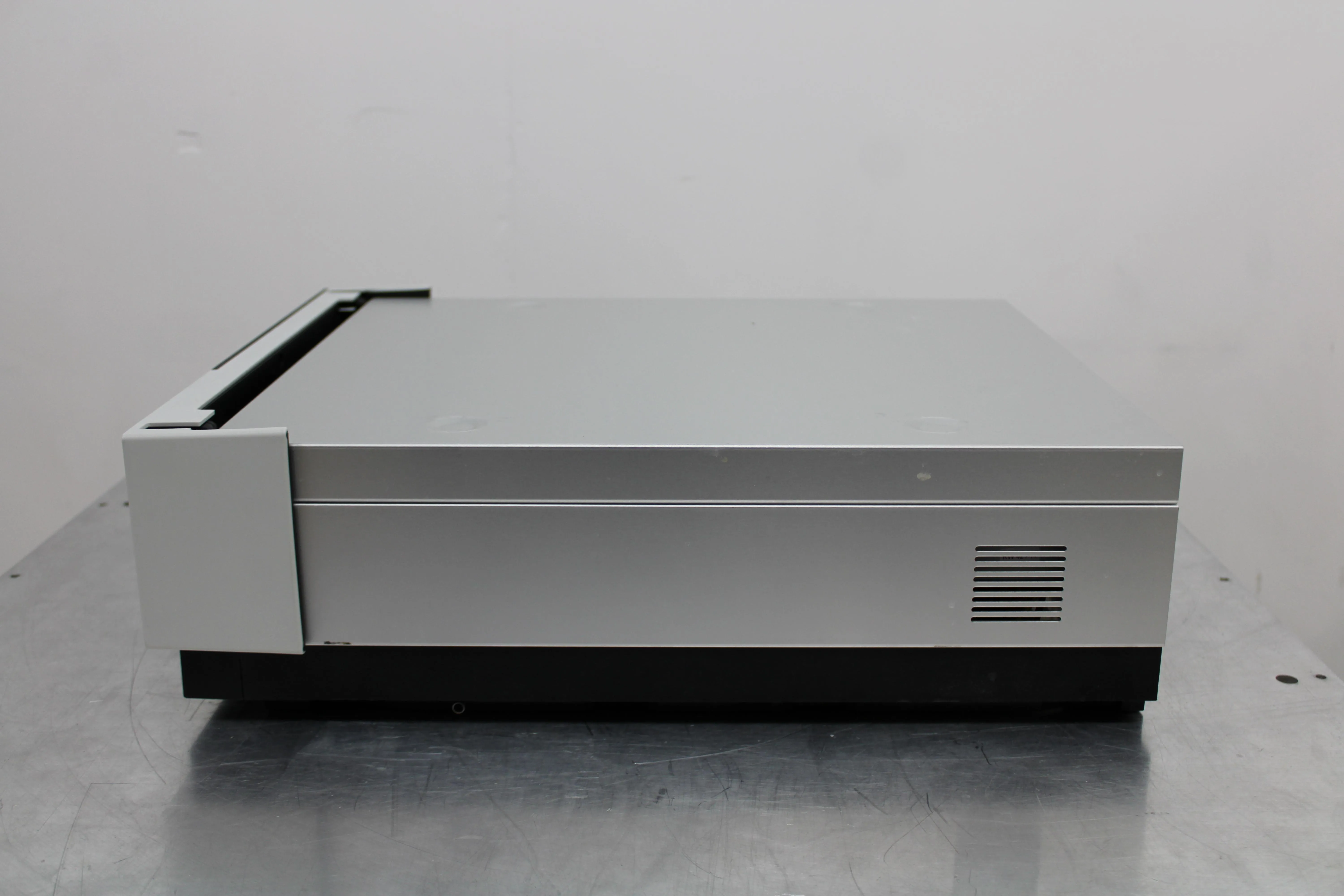 Thermo Scientific Dionex Ultimate 3000 ISO-3100BM Biocompatible Isocratic Pump HPLC System