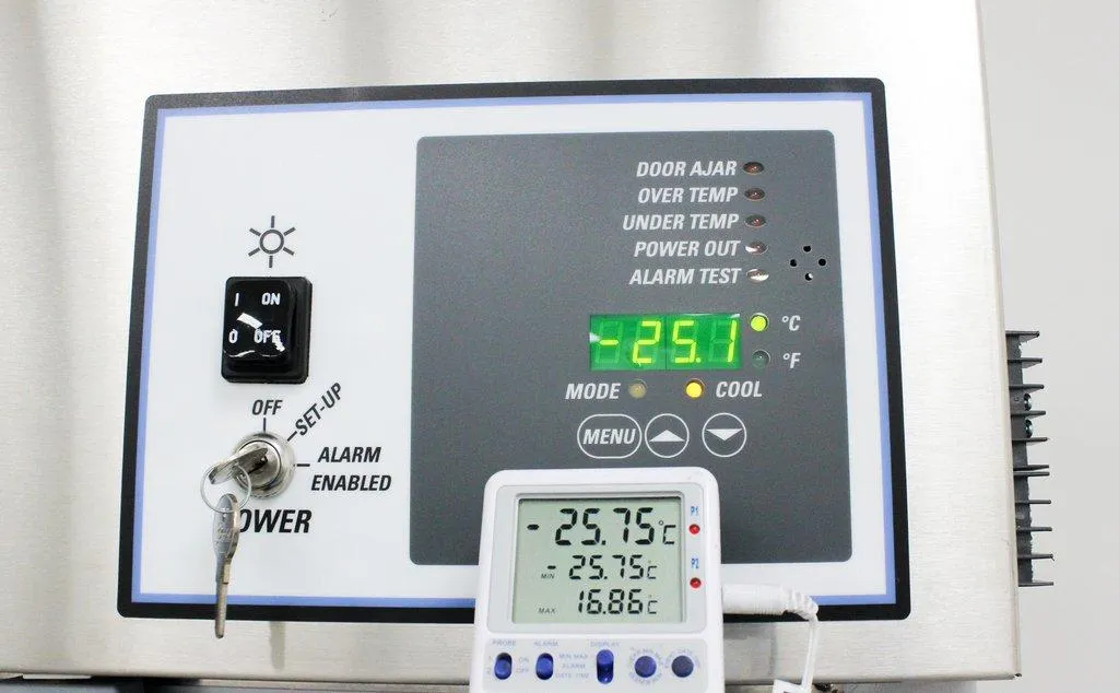 Thermo Scientific MF25SS-SAEE-TS Freezer