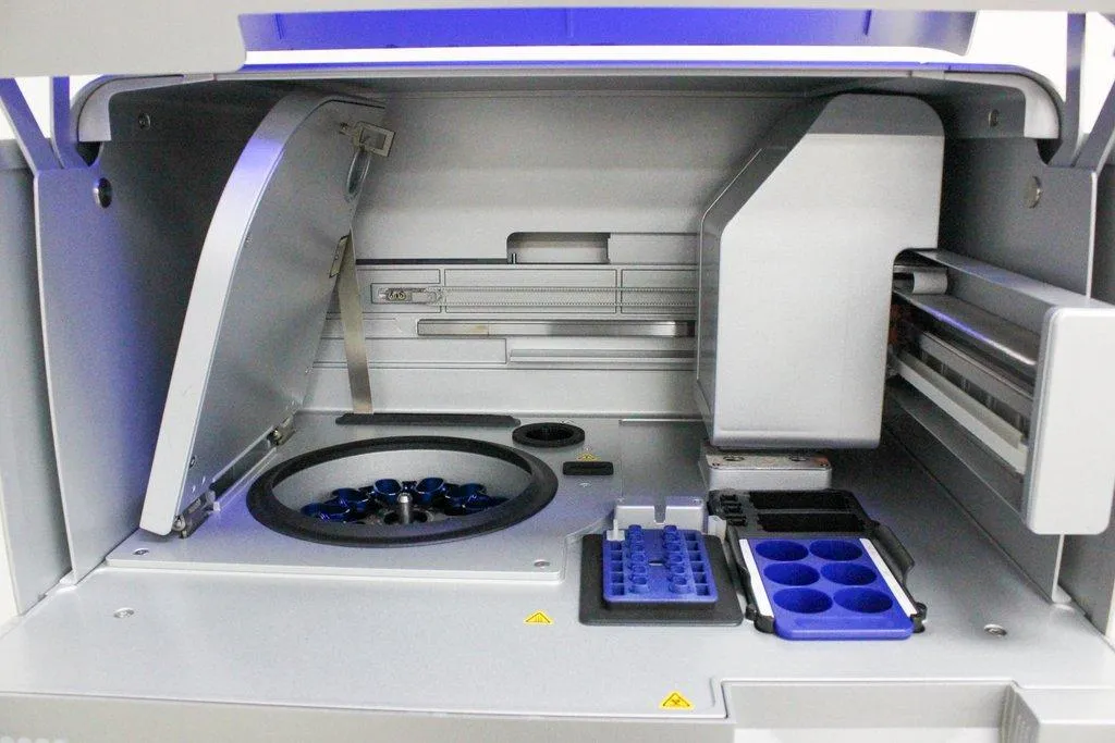 Qiagen QIAcube DNA RNA Purification System