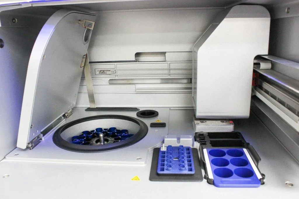 Qiagen QIAcube DNA RNA Purification System
