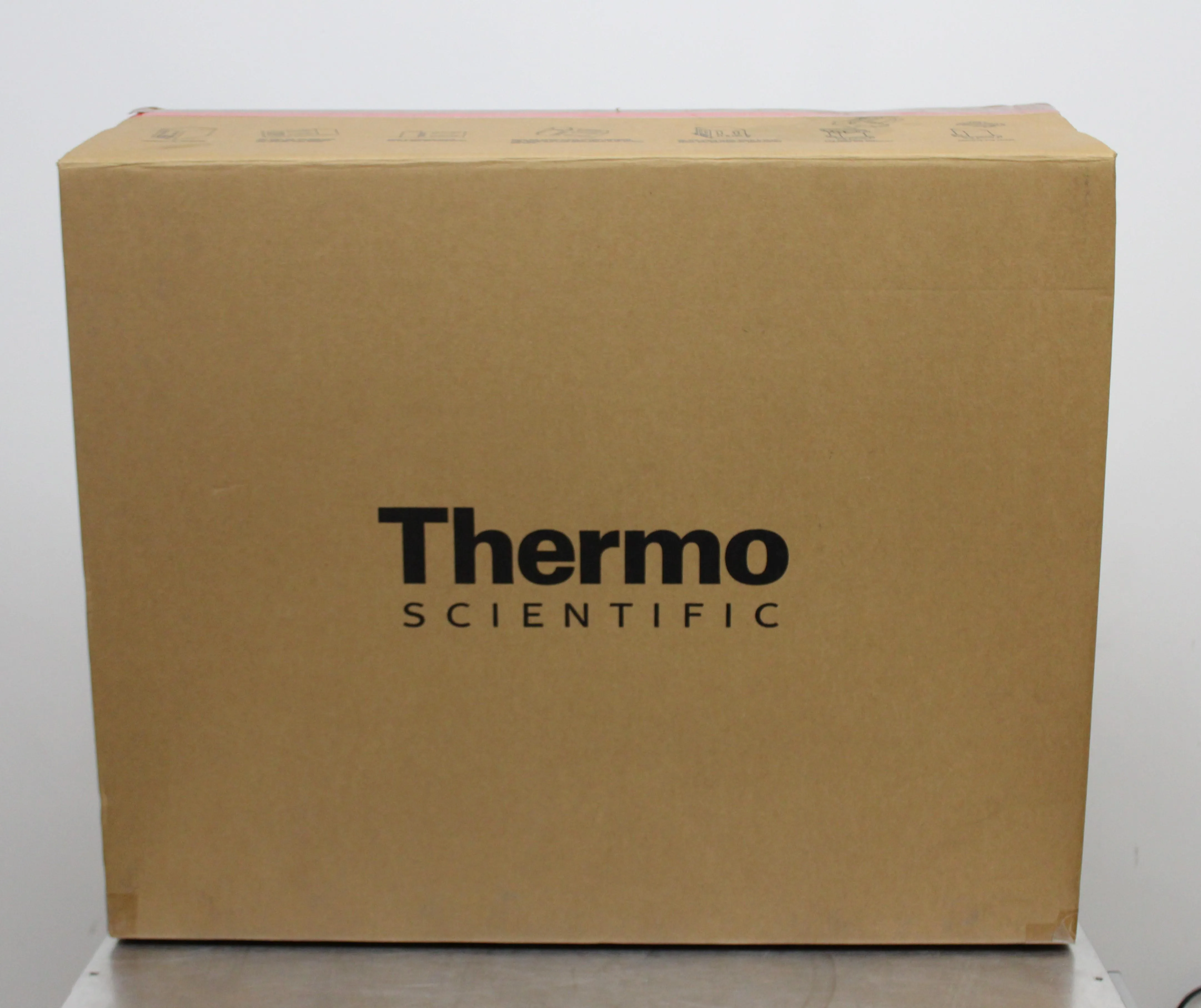 Thermo Scientific Dionex ICS-6000 EG-6 Eluent Generator