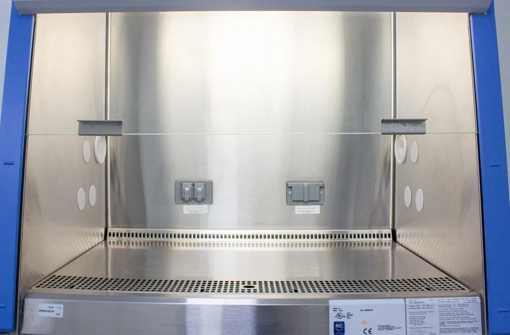 Thermo Scientific 1300 Series Class II, Type A2 Biological Safety Cabinet Model 1323