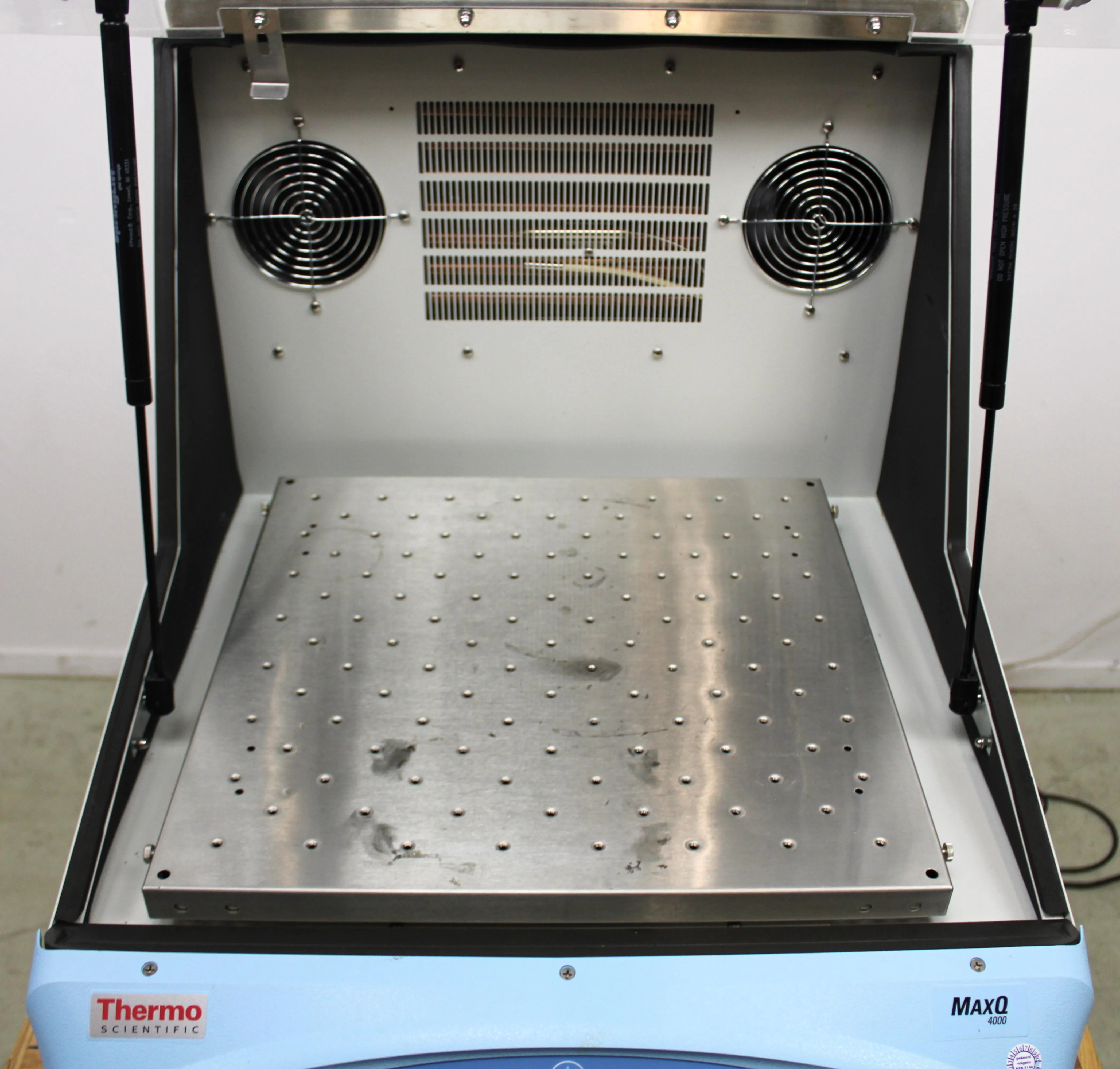 Thermo Scientific MaxQ 4000 Benchtop Orbital Shaker