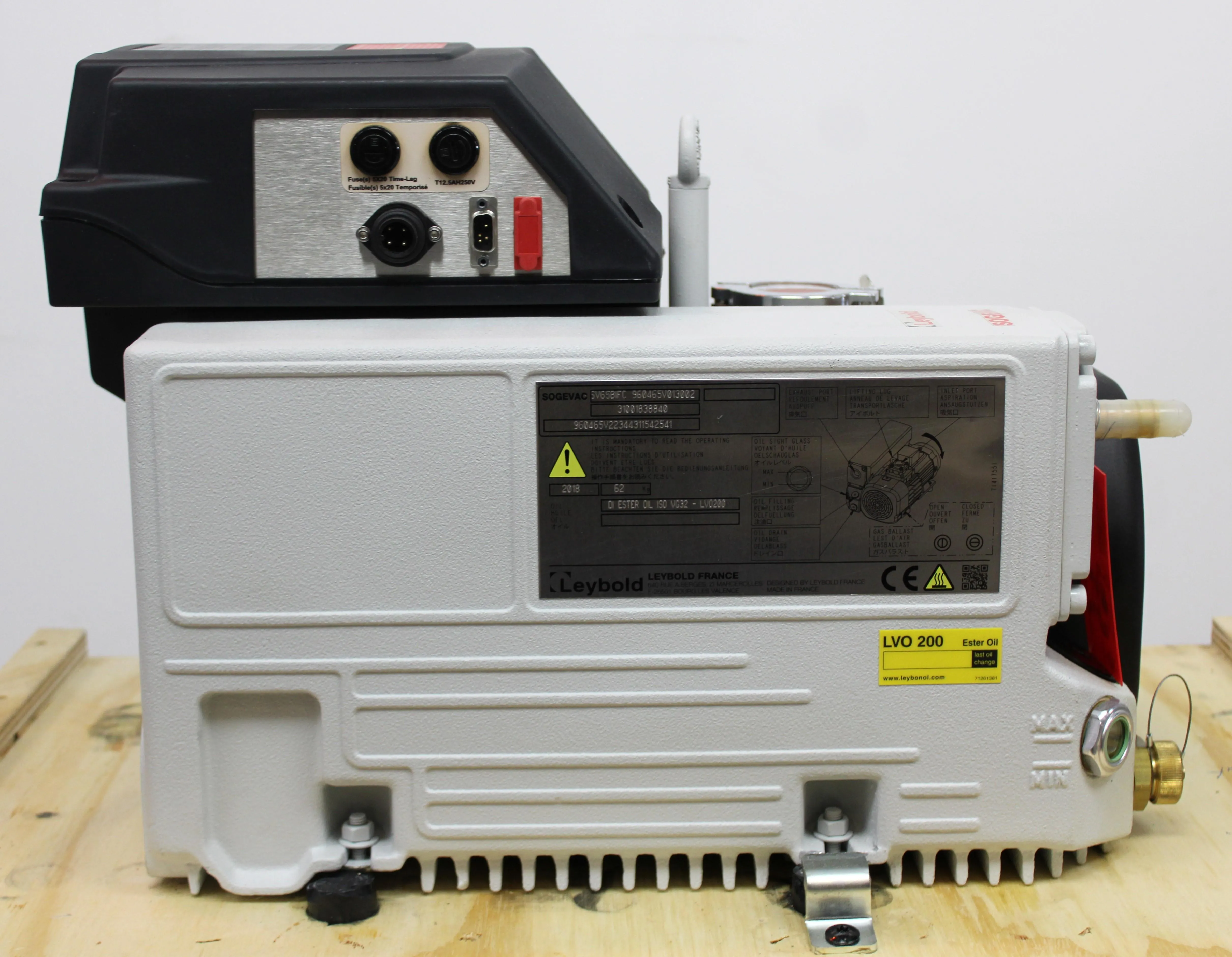 Leybold SV65BIFC Vacuum Pump Oil Sealed Low Noise Reliable 2018