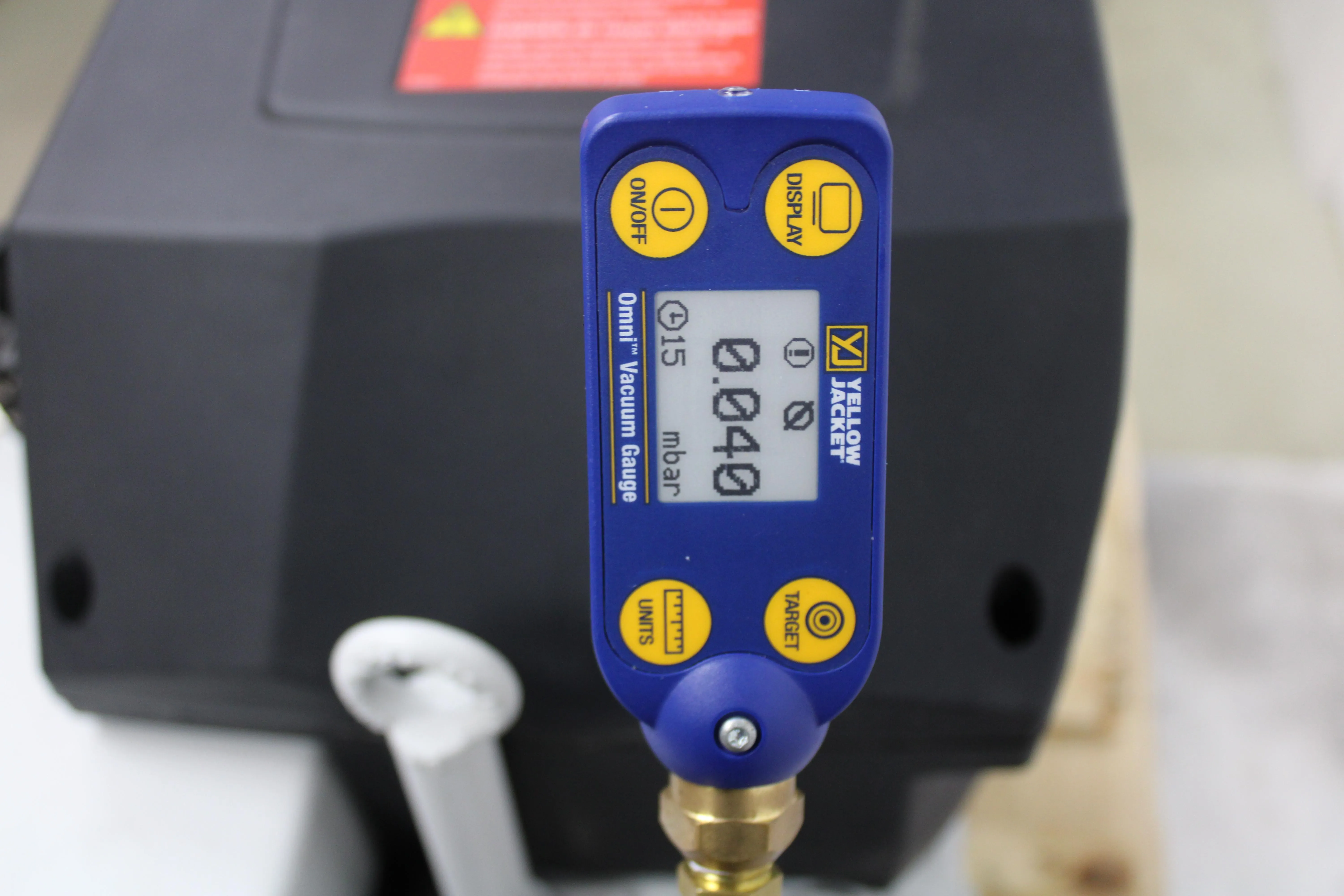 Leybold SV65BIFC Vacuum Pump Oil Sealed Low Noise Reliable 2018