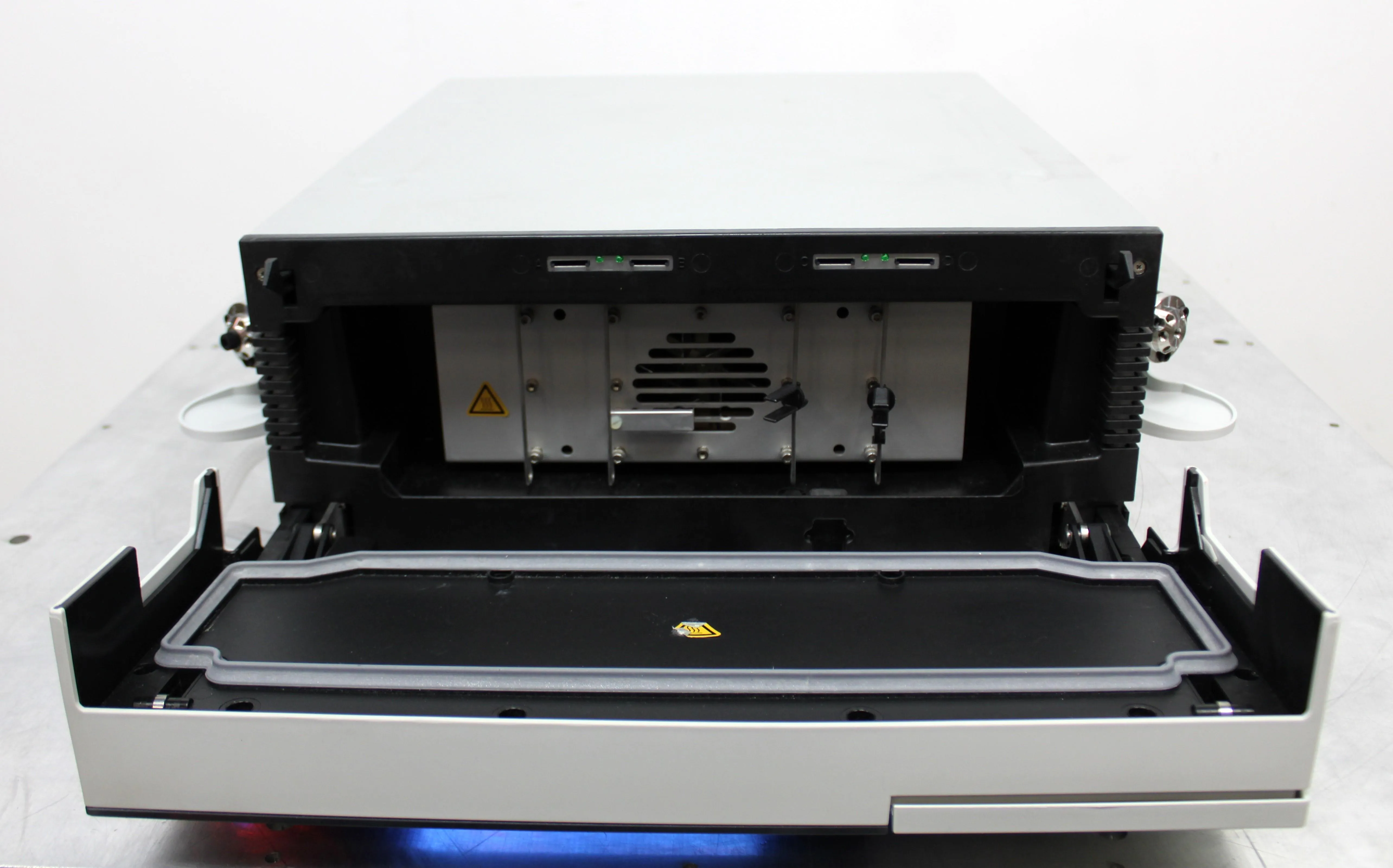 Thermo TCC-3000RS HPLC Column Compartment 5C-110C Auto Method Dev