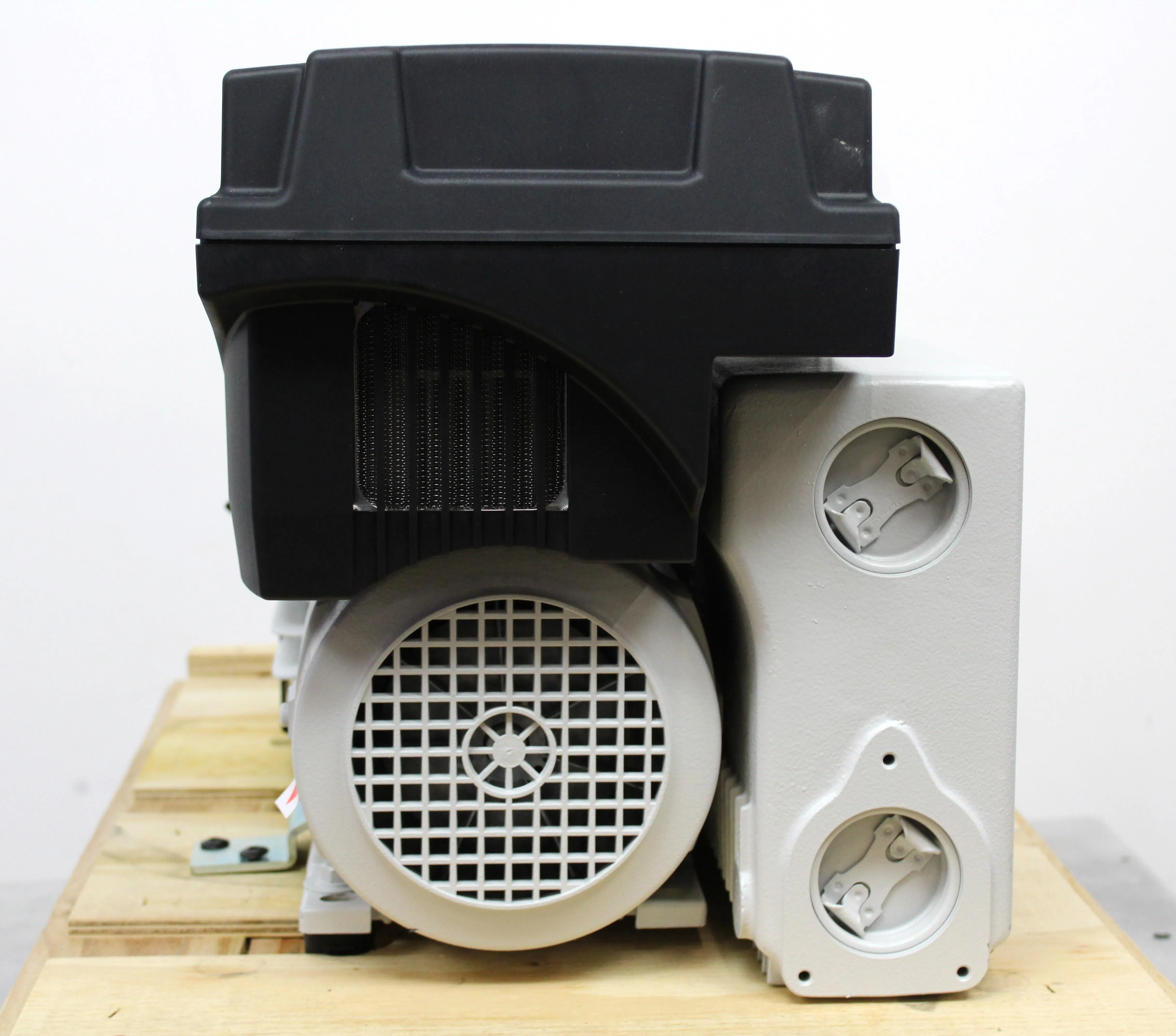 Leybold Sogevac SV65BIFC Motor