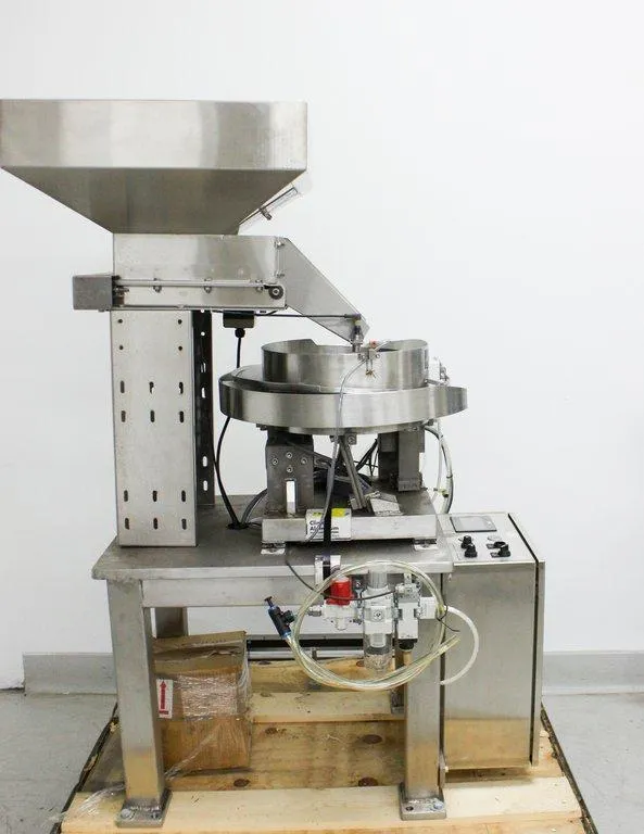 R-Tech Feeders 15-110AC-FC-B-H-CS Vibratory Bowl Feeder