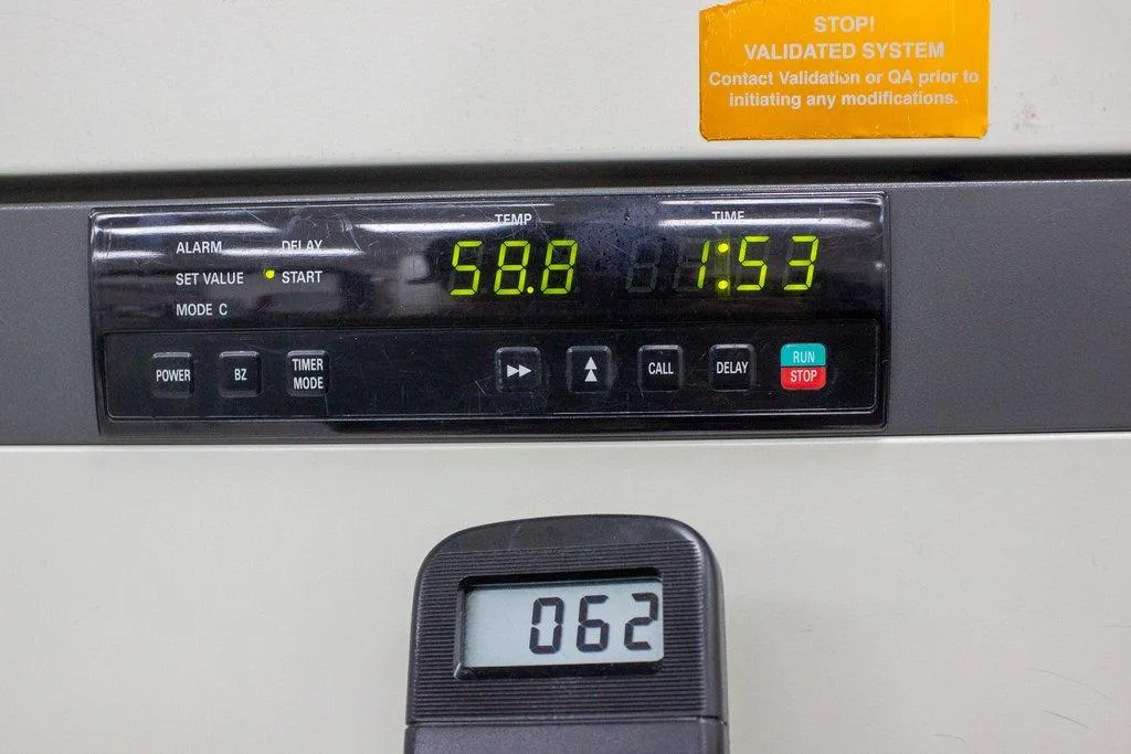 Sanyo MIR-262 Heated Incubator 5.4 cu.ft 153L Microprocessor Control Stainless Steel Interior