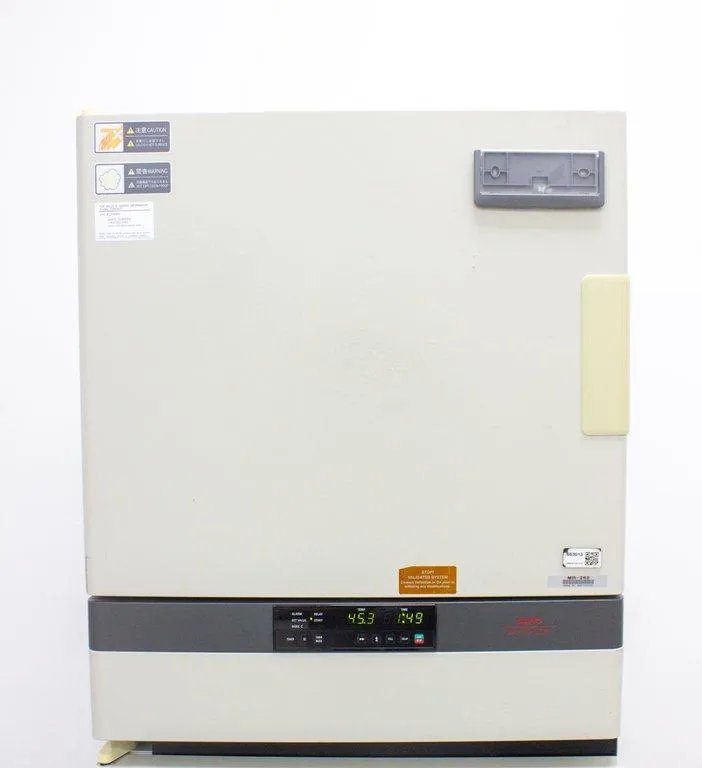 Sanyo MIR-262 Heated Incubator 5.4 cu.ft 153L Microprocessor Control Stainless Steel Interior