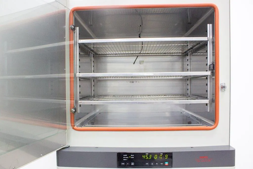 Sanyo MIR-262 Heated Incubator 5.4 cu.ft 153L Microprocessor Control Stainless Steel Interior