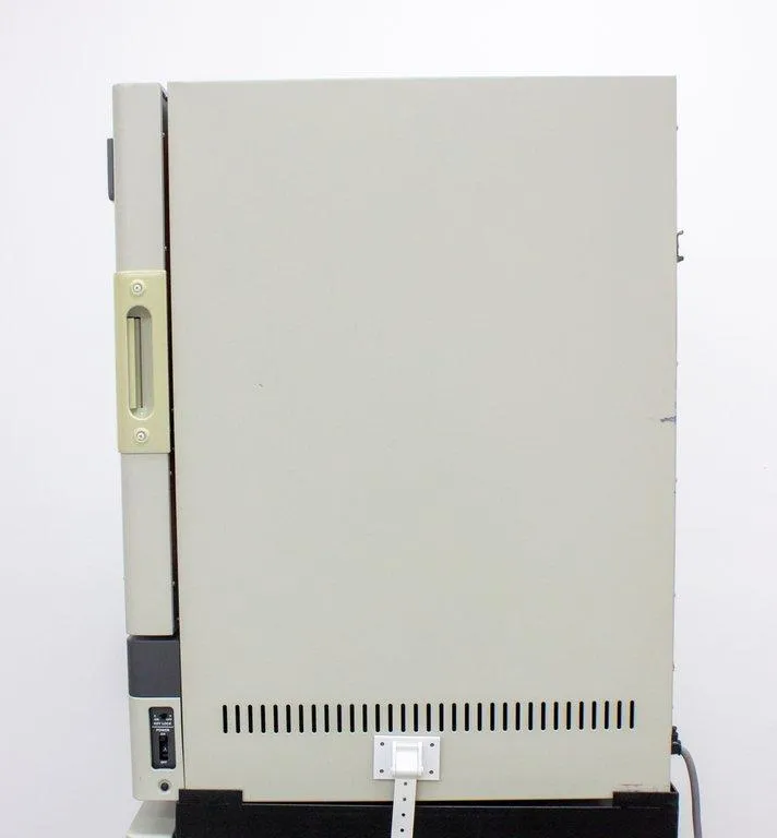 Sanyo MIR-262 Heated Incubator 5.4 cu.ft 153L Microprocessor Control Stainless Steel Interior
