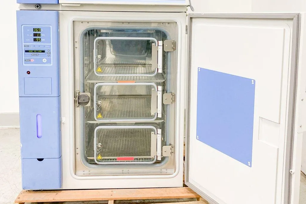 Thermo Scientific Forma Steri-Cult CO2 Incubator 3307