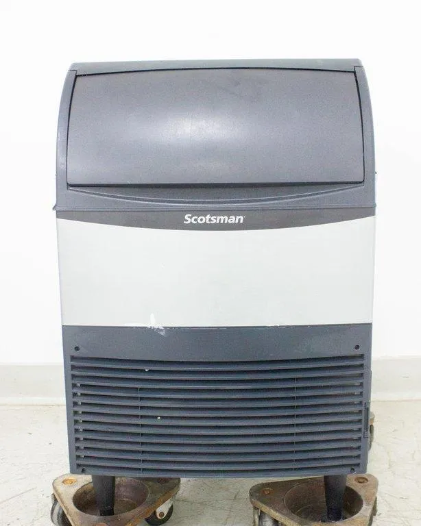 Scotsman UF424A-1 Ice Maker with Bin, Flake-Style