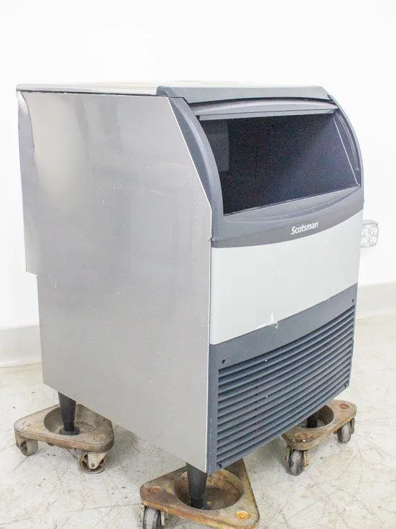 Scotsman UF424A-1 Ice Maker with Bin, Flake-Style
