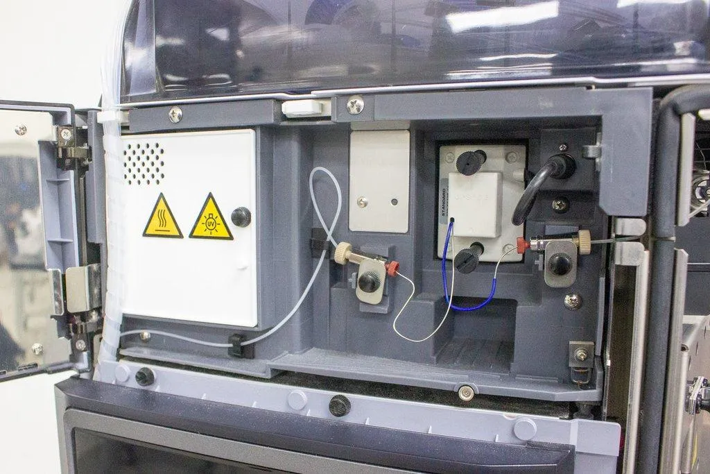 Shimadzu Prominence-i, LC-2030 Plus Liquid Chromatograph
