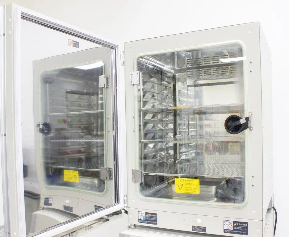 Panasonic MCO-170AICUVL-PA CO2 Incubator 5.8 cu.ft. w/ Touchscreen & UV