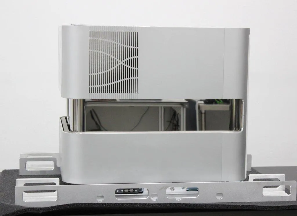Illumina NextSeq 2000 DNA Sequencer