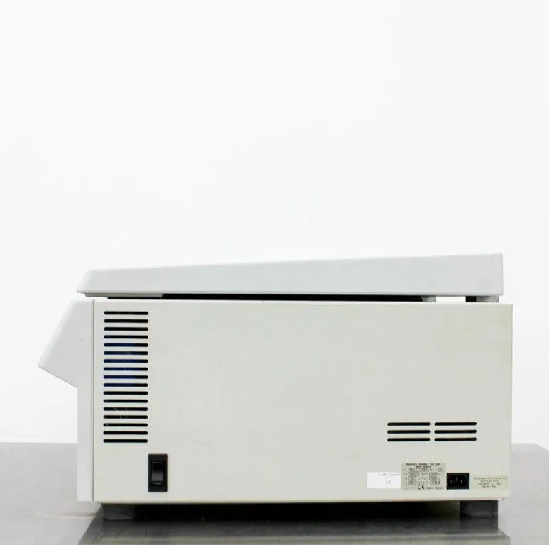 Eppendorf Centrifuge 5810 with A-4-62 Rotor