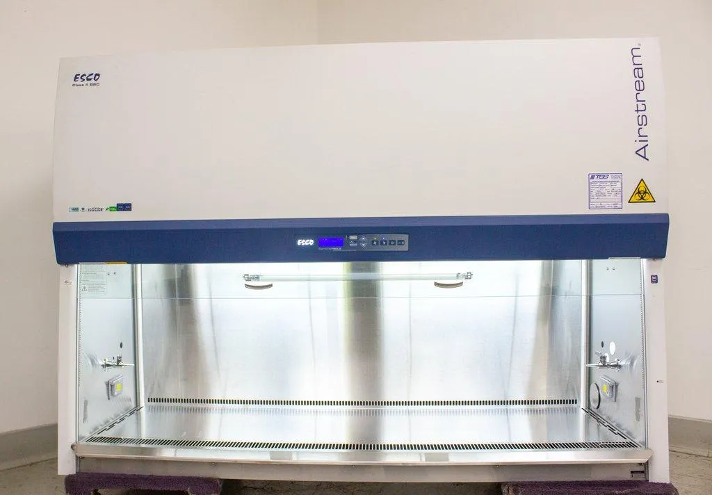 Esco Airstream AC2-6S9-NS Biosafety Cabinet ISO Class3 6ft 70 Percent Energy Saving