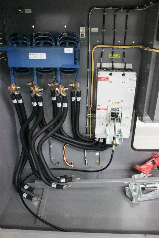 Carrier 19XVE0485 CH72 Enclosure