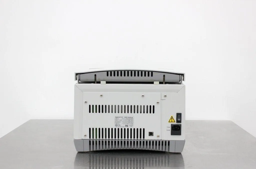 Eppendorf 5430 Centrifuge Benchtop Centrifuge 5000 RPM Rotor Included VG