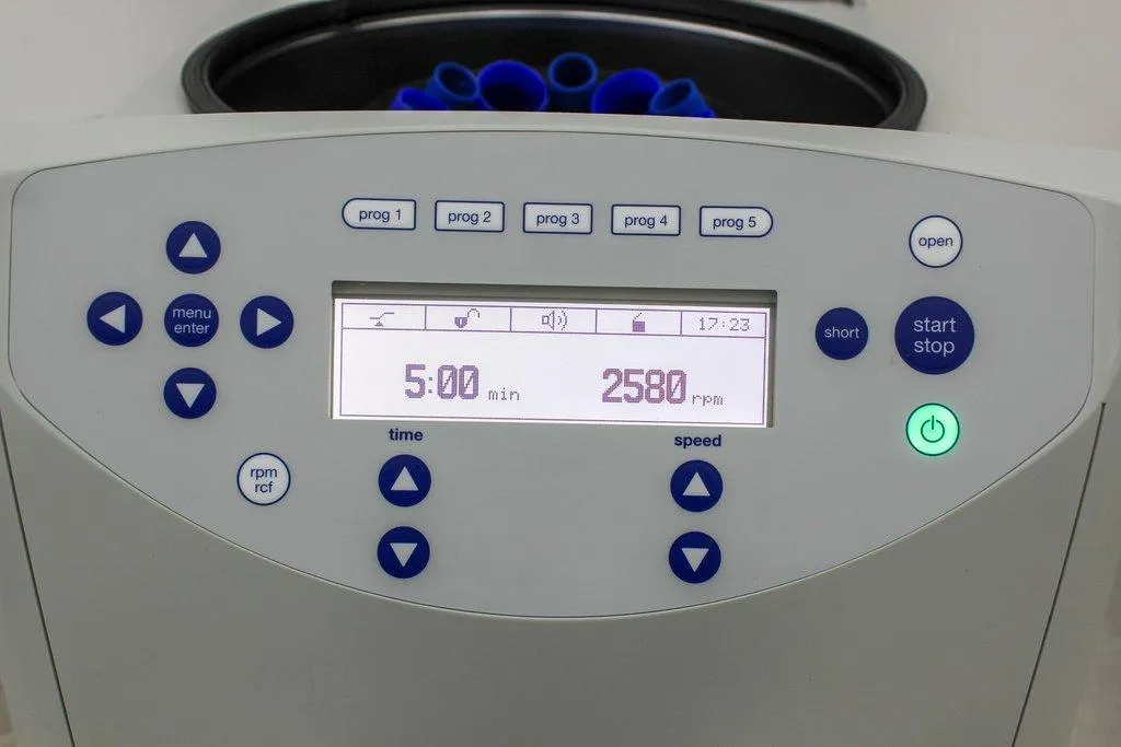 Eppendorf 5430 Centrifuge Benchtop Centrifuge 5000 RPM Rotor Included VG