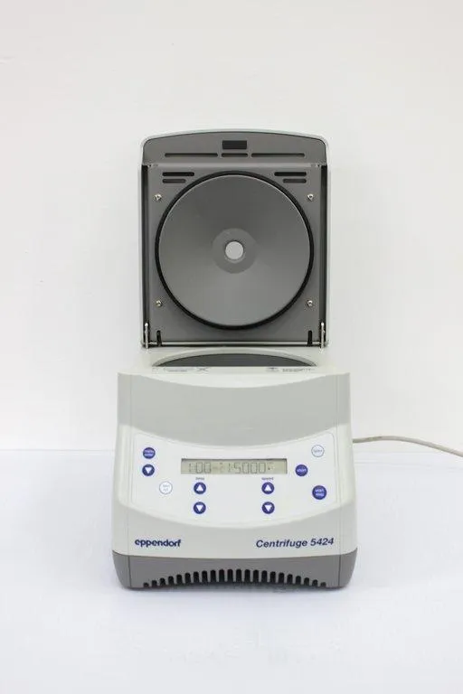 Eppendorf 5424 Benchtop Centrifuge 120V 50/60Hz VG Condition 24-Place Rotor