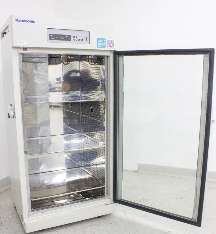 Panasonic MCO-80ICL-PA Large CO2 Incubator 30.1 cu.ft. Various Cell Culture