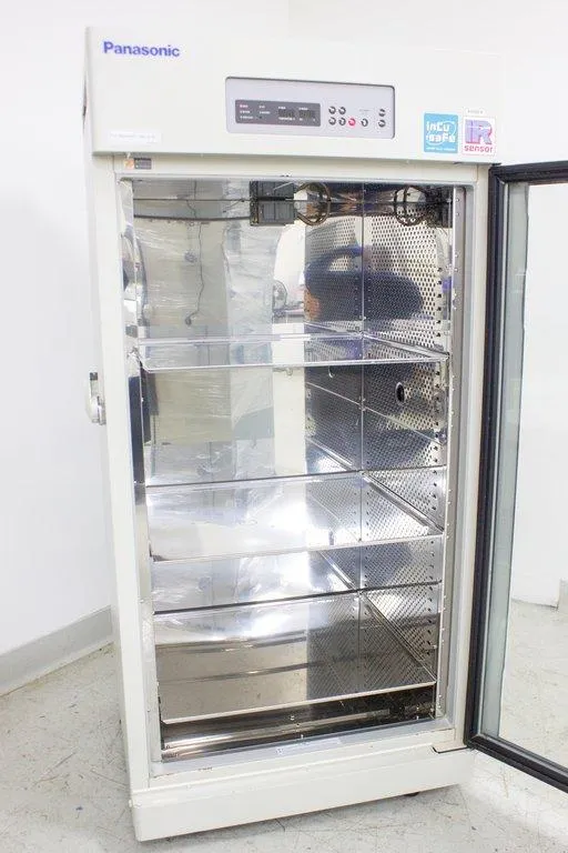 Panasonic MCO-80ICL-PA Large CO2 Incubator 30.1 cu.ft. Various Cell Culture
