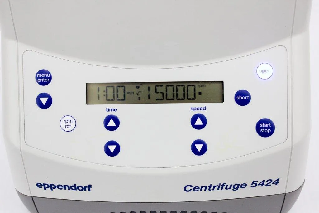 Eppendorf 5424 Benchtop Centrifuge 120V 50/60Hz VG Condition 24-Place Rotor