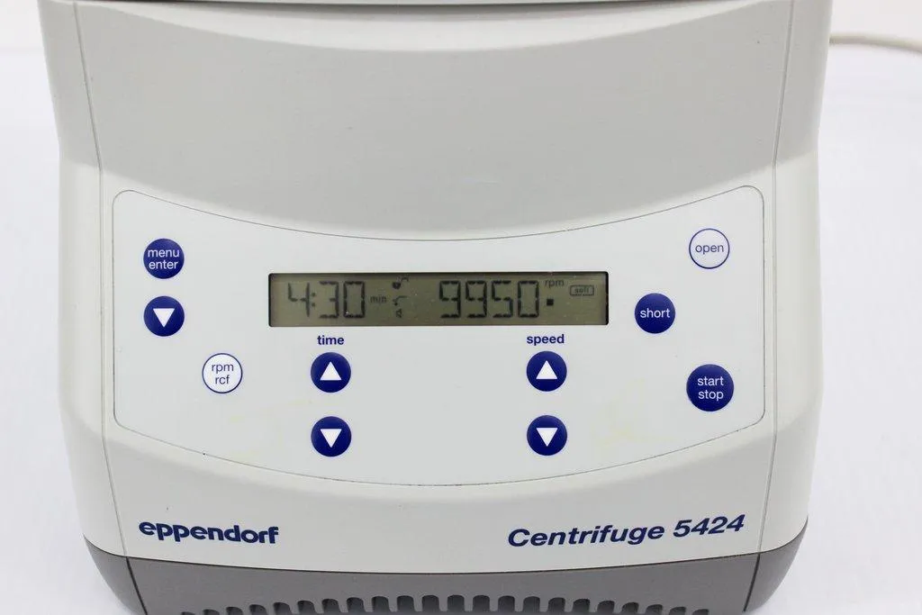 Eppendorf 5424 Benchtop Centrifuge 120V 50/60Hz VG Condition 24-Place Rotor