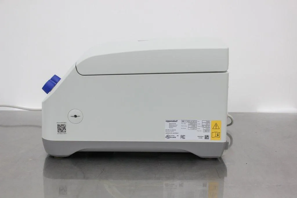 Eppendorf Centrifuge 5425 Benchtop Centrifuge 24-Place Rotor Tested 120V