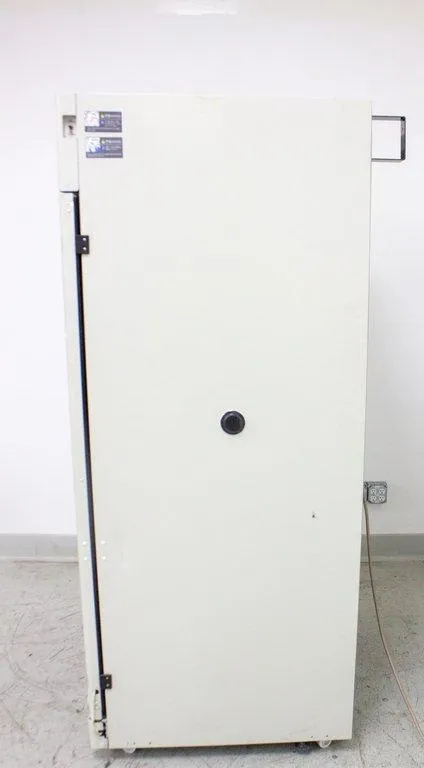 Panasonic MCO-80IC CO2 Incubator Incubator 851L Capacity 5C to 50C Temperature