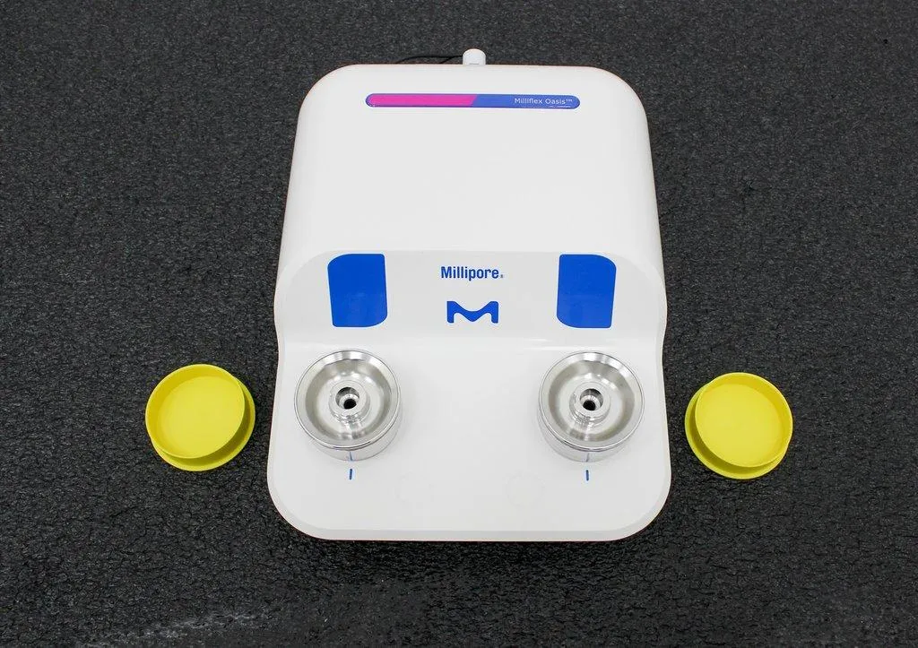 Millipore MMSYSTMM1 Milliflex Oasis Filtration Pump 120V 50/60Hz Excellent Cond