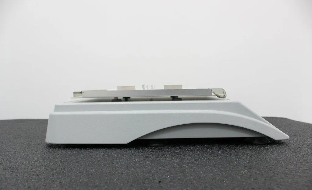 VWR Micro Plate Shaker 12620-926 Analytical Assay Analyzer, 120V, 50/60Hz