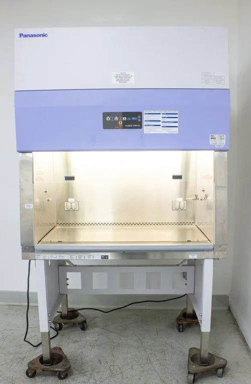 Panasonic MHE-N400A2-PA Biological Safety Cabinet