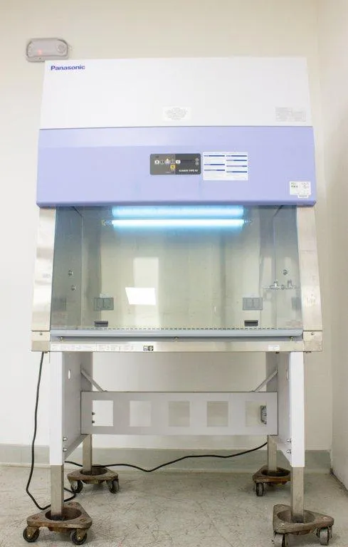 Panasonic MHE-N400A2-PA Biological Safety Cabinet