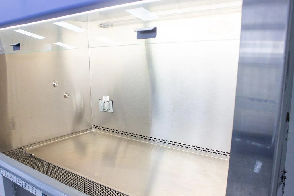 Panasonic MHE-N400A2-PA Biological Safety Cabinet
